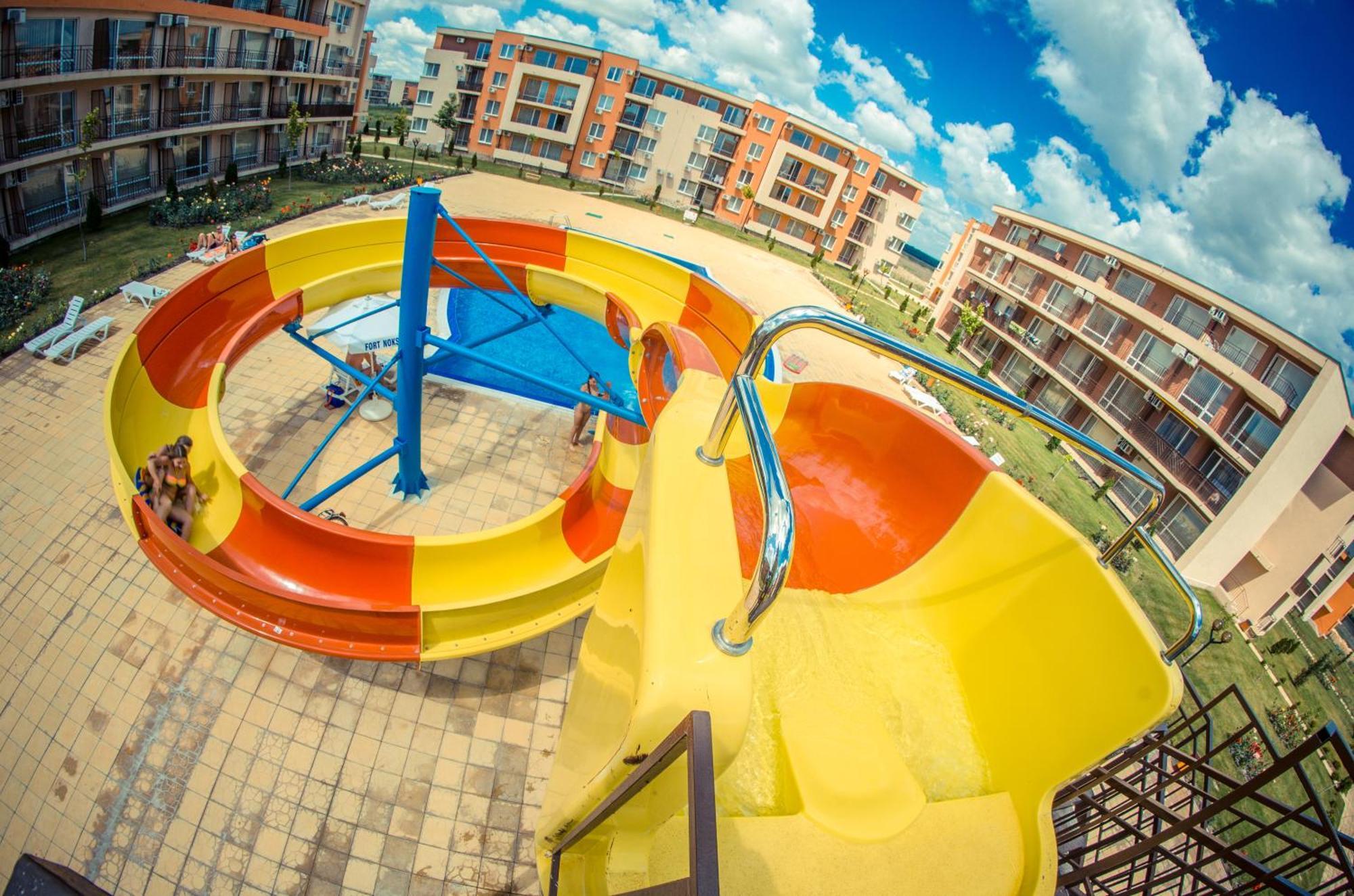 Waterpark Fort Apartments Napospart Kültér fotó
