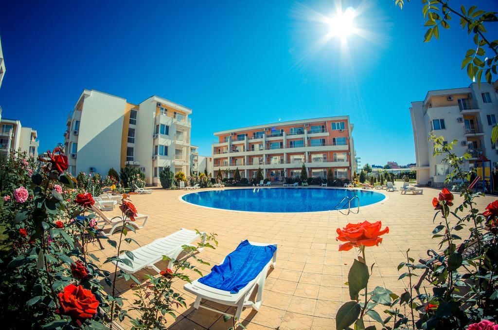 Waterpark Fort Apartments Napospart Kültér fotó