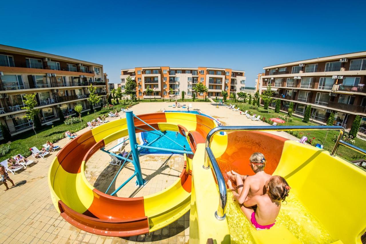 Waterpark Fort Apartments Napospart Kültér fotó